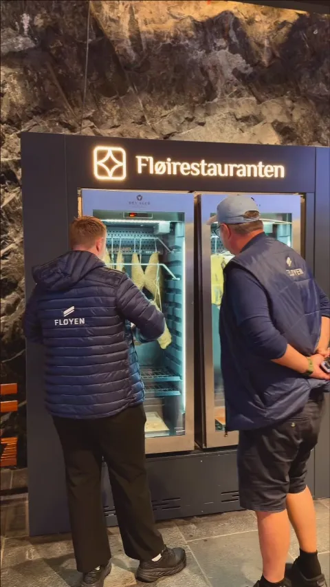 Har du lagt merke til tørrmodningsskapet på nedre stasjon? 👀🤎 Der har hjortebresaolaen vår fått godgjøre seg, og nå er den endelig klar.…