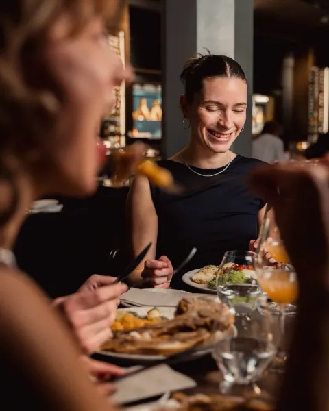 Lurer du på hvordan det er å ha julebord hos oss? Gjestene våre forteller det best 🤎 Her er noen av tilbakemeldingene vi har fått fra dem…